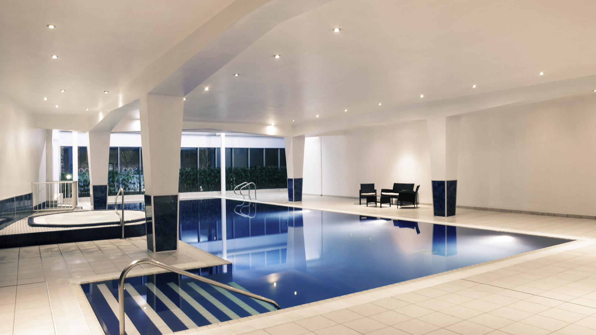 Mercure Cardiff Holland House Hotel & Spa - Spa Naturel Fitness